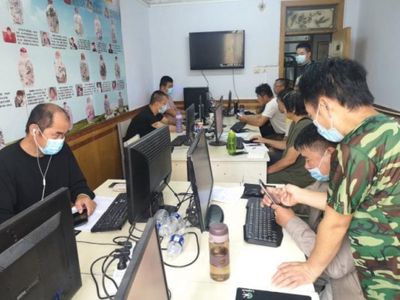 互聯網+插上的翅膀 用腳也能奏響自強音符，開網店年入10萬